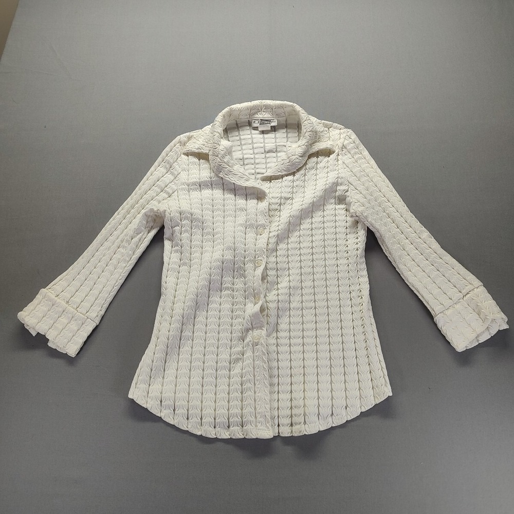 E.K Design Women's Button Up White Sweater Size Medium